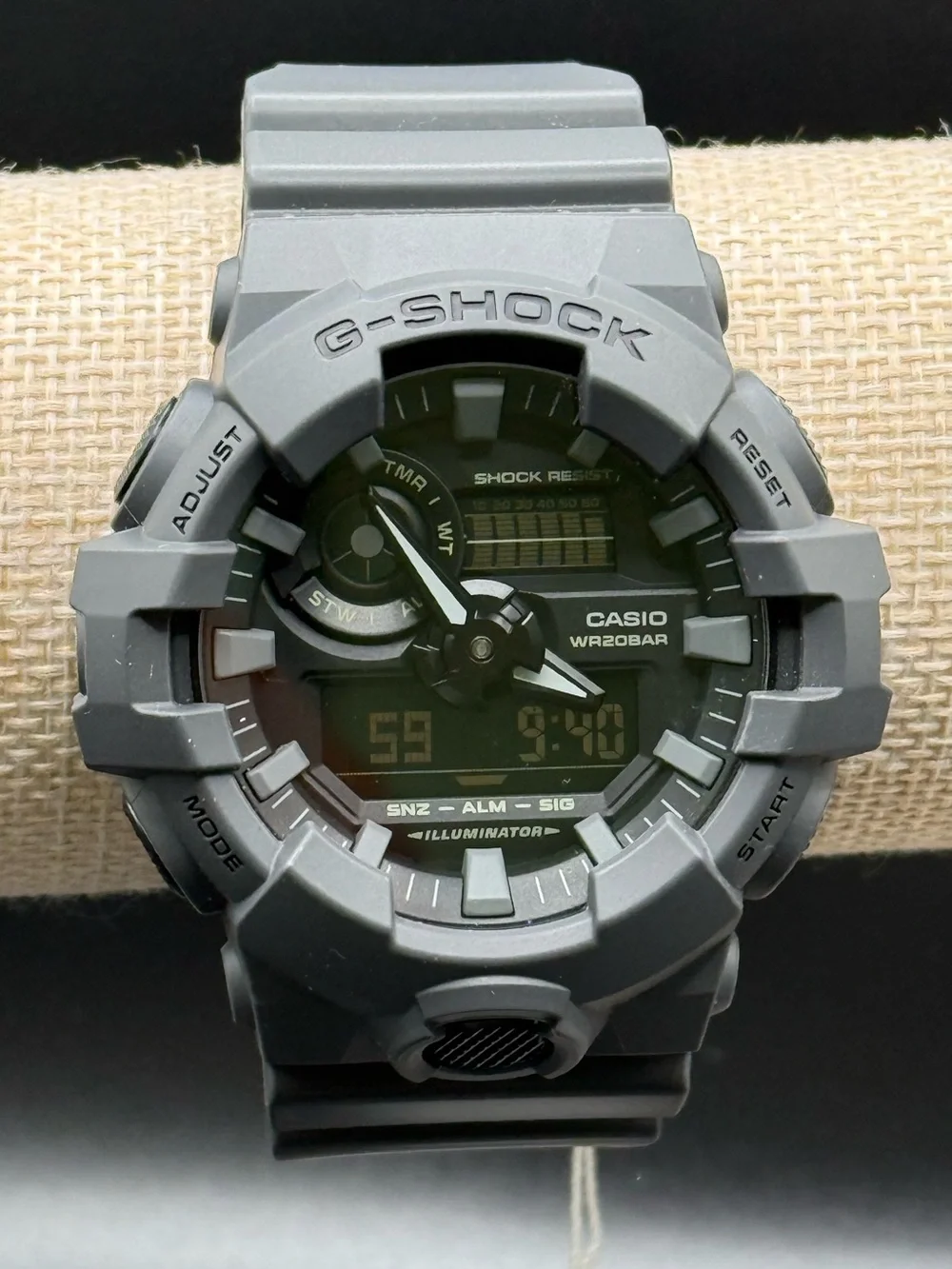 Casio G-Shock GA700UC-8A